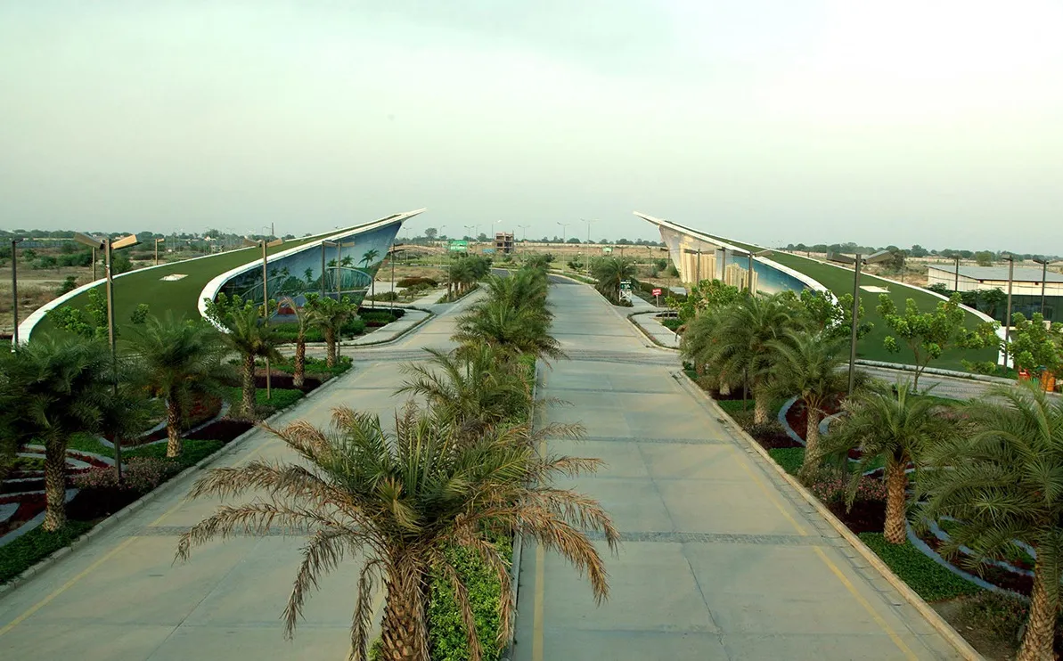 Residential and Commercial Property in Greater Noida